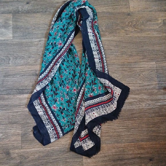 Lucky Brand 100% Wool Scarf. - Picture 1 of 7